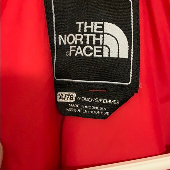 Perfect condition red north face jacket - Picture 3 of 4